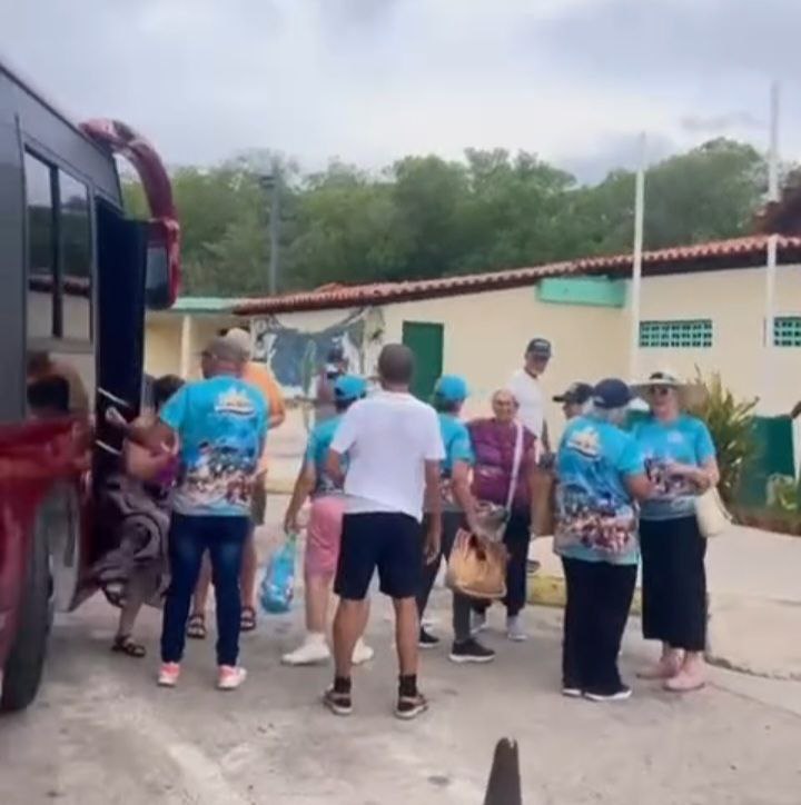 DesKubre Macanao
CON ASOMAYOR