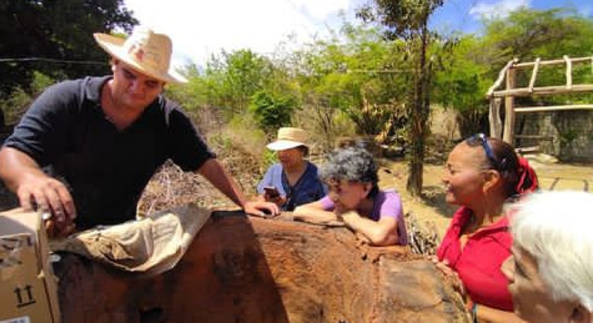 Felicitaciones a los integrantes del Programa "Semillas de Arcilla" Iniciaci&oacute;n a la Escultura, por la experiencia vivida en El Cercado, Isla de Margarita