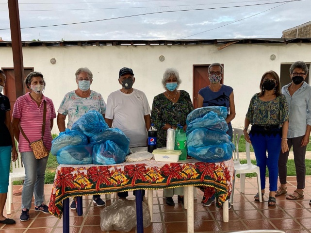 Redes Solidarias "Amigos de ASOMAYOR" Base fundamental del Ropero ASOMAYOR y Jornadas Integrales